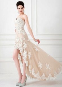 Robe nude à l'avant court dans le dos