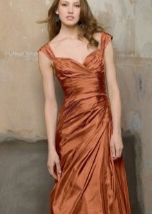 Robe en terre cuite pour filles à la peau claire