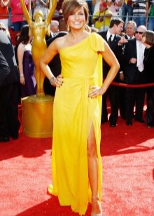 Robe jaune grecque