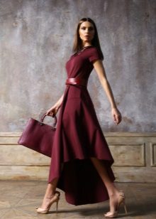 Robe marsala asymétrique
