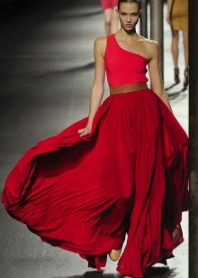 Robe au sol rose cerise
