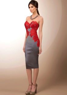 Robe grise avec dentelle de cerise