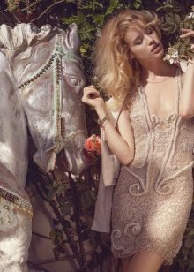 Robe guipure beige