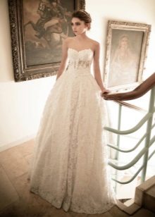 Robe de mariée en guipure magnifique