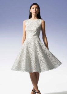 Robe en dentelle blanche