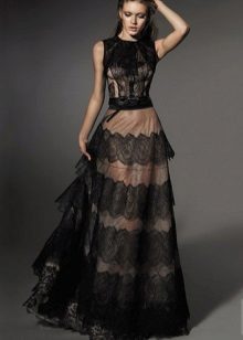 Robe en dentelle A-line en couches