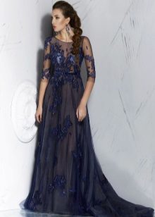 Robe en dentelle avec traine