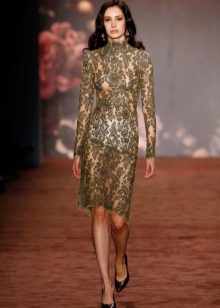 Robe midi en dentelle transparente