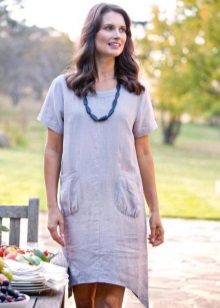 Accessoires (perles de pierre) pour robe en lin