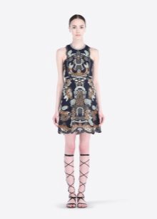 Robe en lin avec broderie