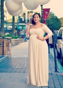 Robe longue trapèze beige pour femmes obèses