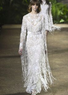 Elie Saab 2016 tavaszi-nyári zárt ruhája, szegélyezett