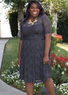 Robe de bureau en dentelle grise