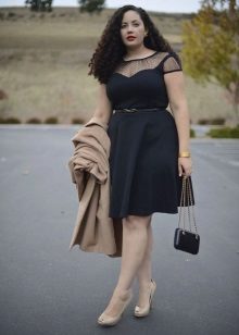 Robe de bureau noire en trapèze