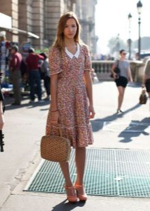 Robe trapèze beige en petit moyen