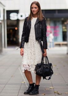 Veste en cuir à la robe en dentelle A-line