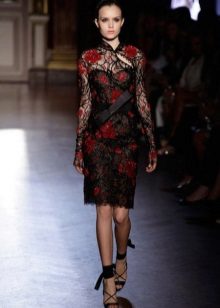 Robe qipao mi-longue (robe cheongsam) à petit col montant
