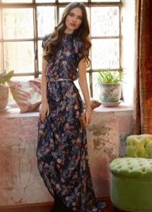 Robe longue en agrafes