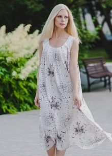 Robe tunique en agrafes