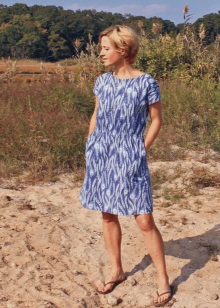Robe de base avec une silhouette semblable à A
