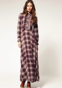 Robe longue à carreaux à volants