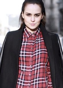 Robe chemise noire à carreaux