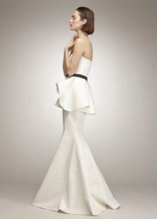 Robe longue bustier blanche avec basque