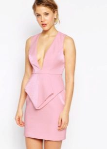 Robe à basque pour femme avec un petit ventre