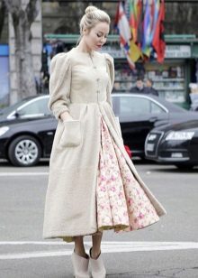 Manteau pour habiller Tatyanka