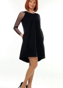 Robe noire à manches longues