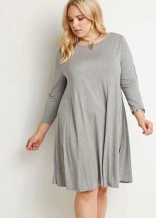 Robe trapèze grise pour la pleine