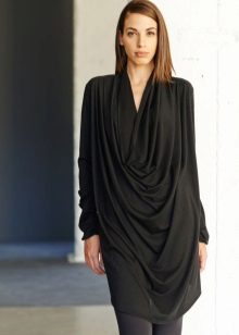 Longue tunique noire