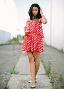 Robe courte blanche à pois