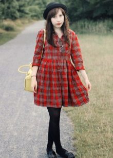 Robe à carreaux rouge (tartan)