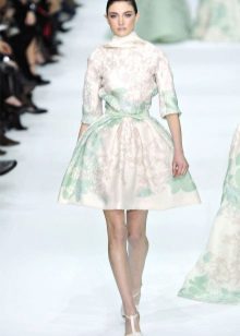 Audrey Hepburn A-vonalú esküvői ruha