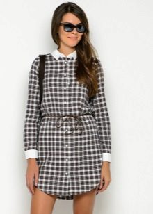 Robe-chemise pour le type de figure Poire