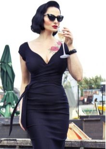 Robe pour les femmes avec une figure Sablier