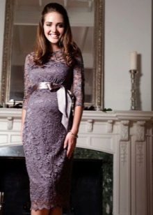 Robe de maternité en dentelle à taille haute