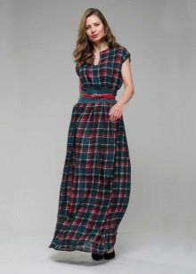 Robe longue à carreaux verts et rouges