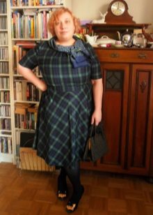 Robe mi-longue à carreaux pour femmes obèses