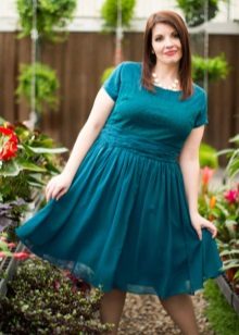 Robe occasionnelle légère de céladon de longueur moyenne pour complète