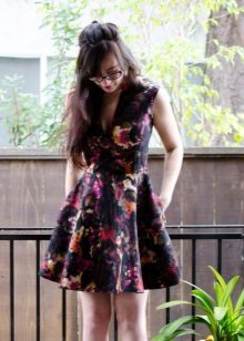 Robe décontractée en coton pour l'été avec un imprimé floral