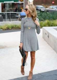 Robe courte décontractée à manches longues