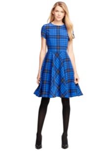 Robe à carreaux évasée