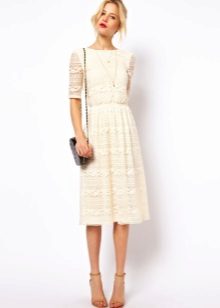 Robe midi beige évasée