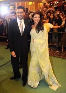 Robe verte avec broderie blanche Aishwarya Paradise