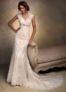 Robe de mariée taille haute à bretelles