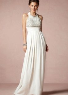 Robe de mariée taille haute avec encolure fermée