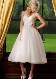 Robe de mariée taille haute midi