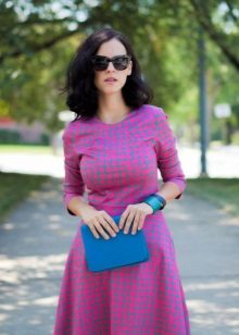 Robe rose à imprimé à carreaux